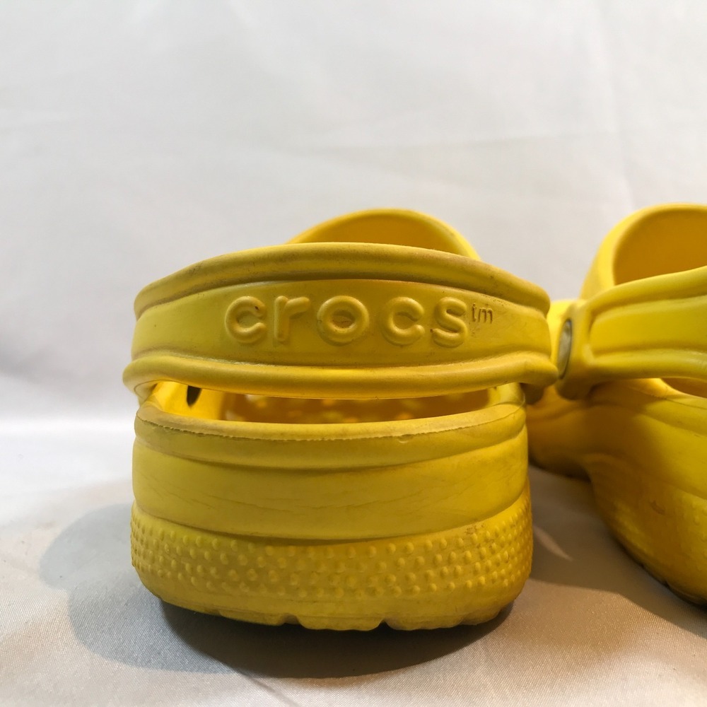 Crocs Yellow Clogs Slip On Casual Beach Garden Comfort Shoes M4 W6 Lightweight - Picture 5 of 16